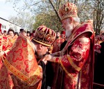архимандрит Николай удостоен права служения с открытыми Царскими вратами до Херувимской песни.